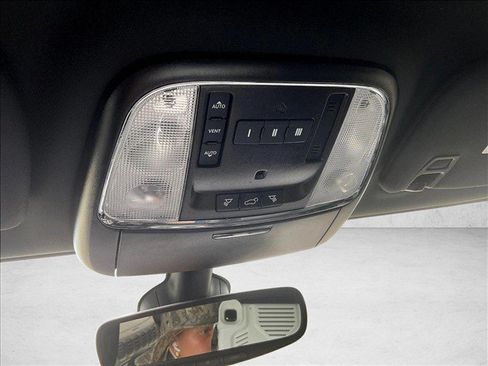 Used 2021 Jeep Grand Cherokee Limited w/ Premium Lighting Group AWD/4WD image 22