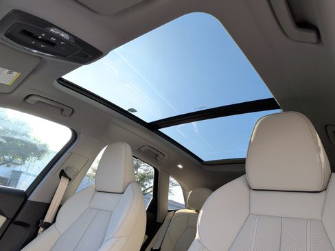 New 2025 Audi Q5 Prestige image 29