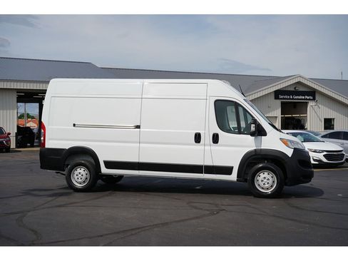 Used 2023 RAM ProMaster 2500 image 2