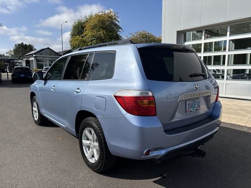 Used 2010 Toyota Highlander 4WD w/ Extra Value Pkg 2 image 3