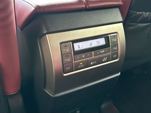 Used 2020 Lexus GX 460 Premium w/ Premium Package image 26