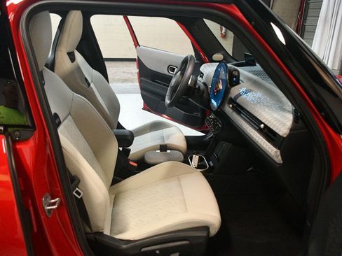 Used 2025 MINI Cooper S FWD image 30