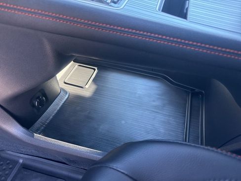 Used 2022 Toyota Sienna XSE image 33