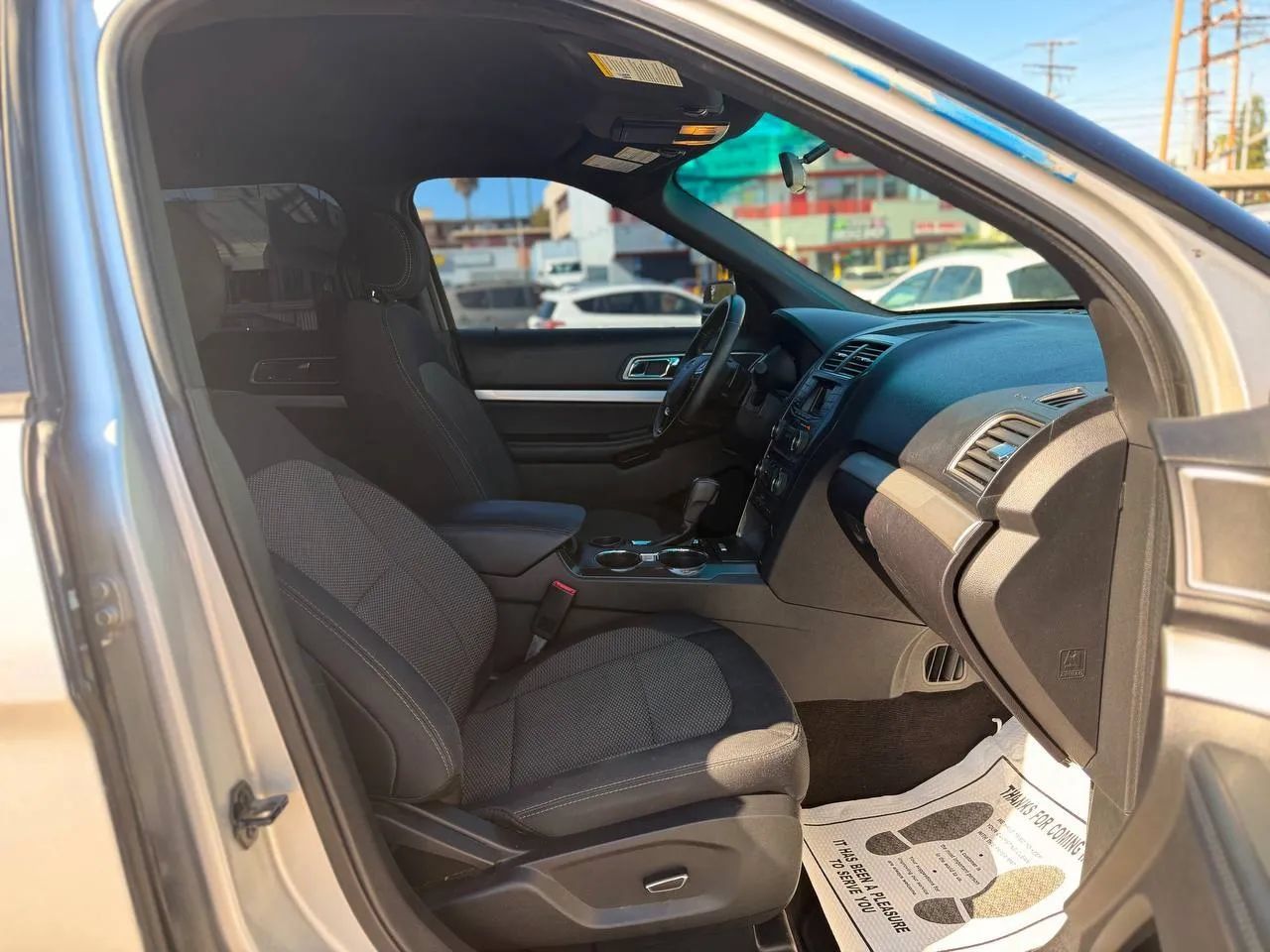 Used 2017 Ford Explorer XLT FWD image 43