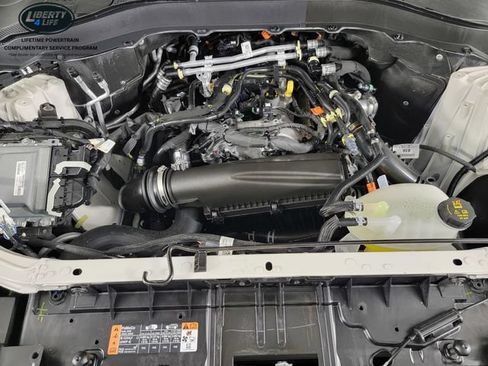 Used 2026 Ford Explorer Active AWD/4WD image 38