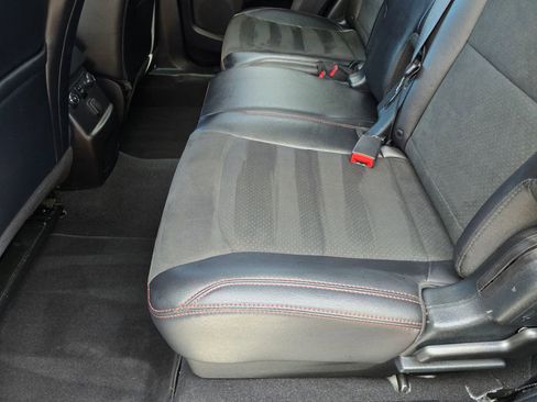 Used 2019 Ford Explorer XLT w/ Equipment Group 202A image 16