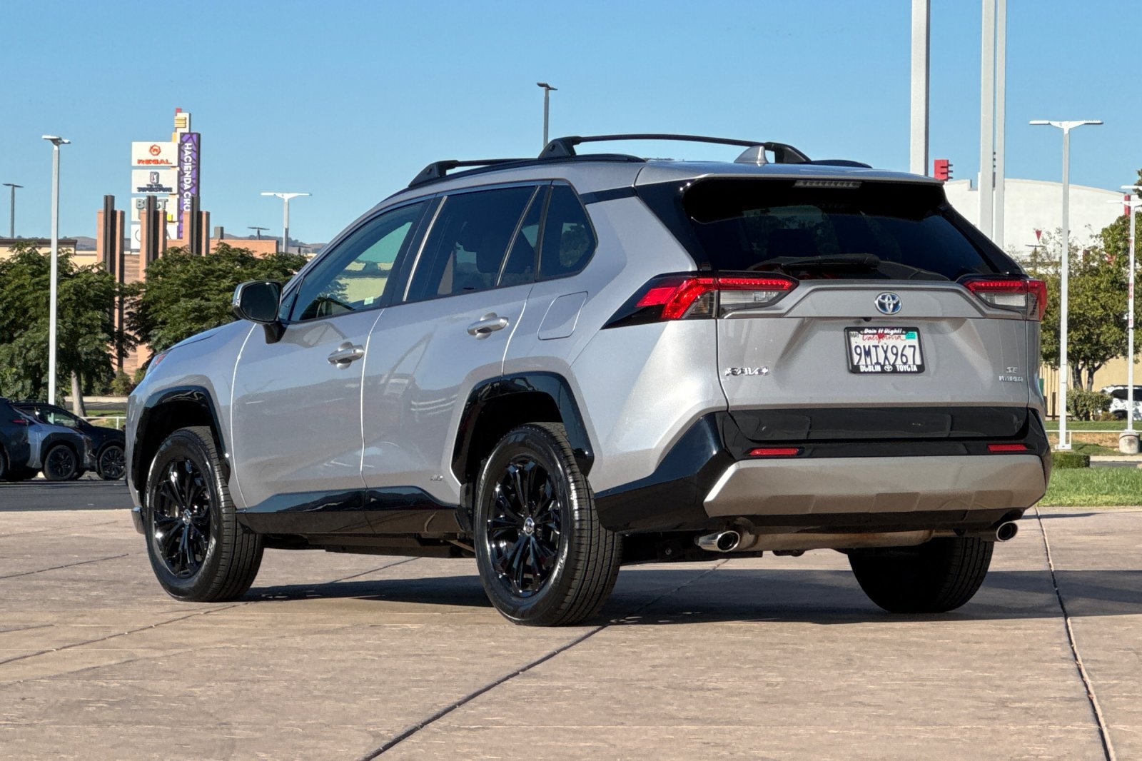 Certified 2024 Toyota RAV4 SE w/ Convenience Package AWD/4WD image 7