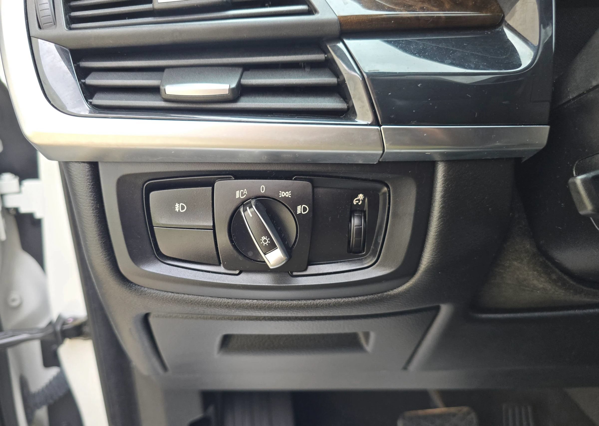 Used 2015 BMW X5 xDrive50i AWD/4WD image 49