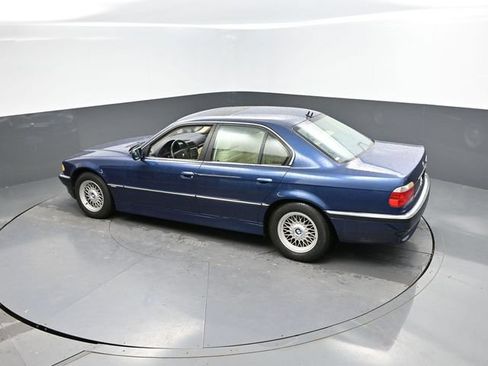 Used 2001 BMW 740i RWD image 36