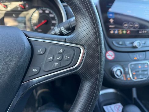 Used 2025 Chevrolet Malibu LT image 14