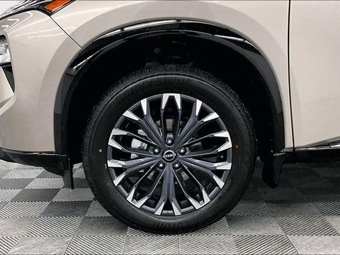 New 2026 Nissan Rogue Platinum w/ Platinum Premium Package image 12