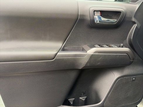 Used 2023 Toyota Tacoma TRD Off-Road image 17