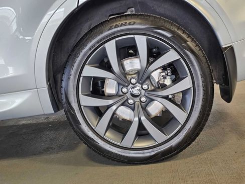 Used 2023 Land Rover Discovery Sport SE R-Dynamic AWD/4WD image 8