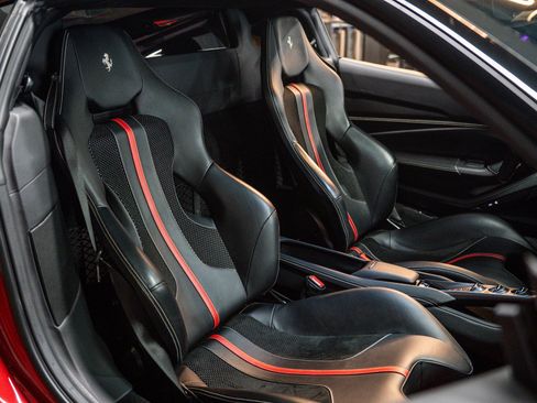 Used 2020 Ferrari F8 Tributo RWD image 11