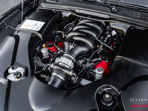 Used 2011 Maserati GranTurismo S image 38