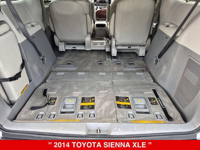 Used 2014 Toyota Sienna XLE FWD image 31