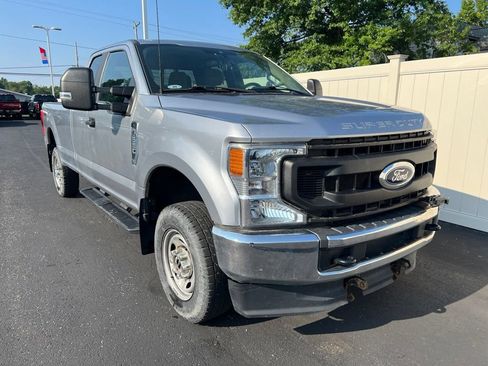 Used 2022 Ford F250 XL w/ Power Equipment Group AWD/4WD image 2