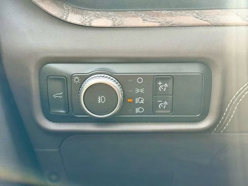 Used 2021 Ford Explorer Platinum w/ Equipment Group 601A image 21