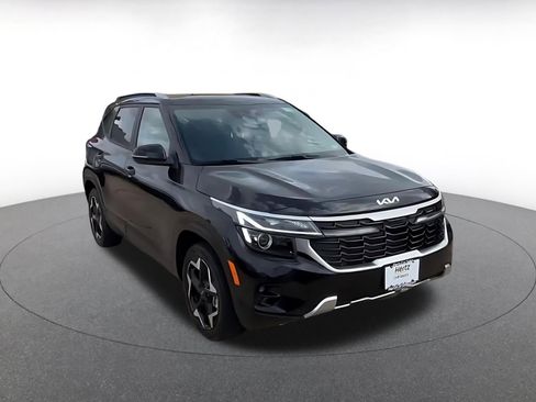 Used 2025 Kia Seltos S image 2