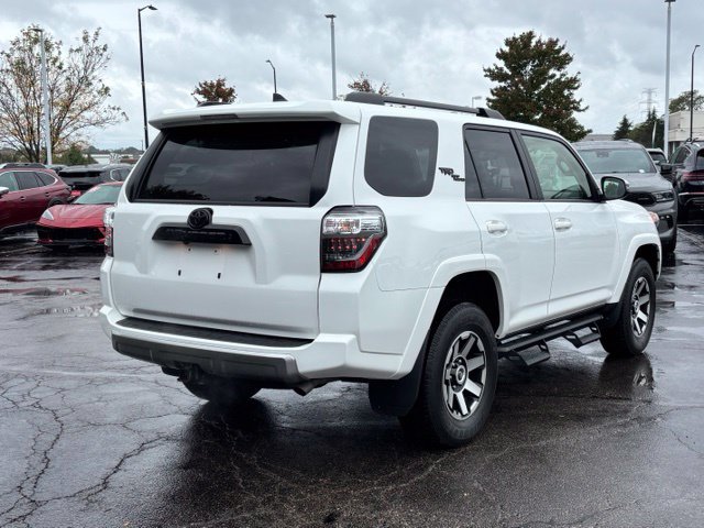 Used 2023 Toyota 4Runner TRD Off-Road Premium w/ Off Road Premium Plus Package AWD/4WD image 10