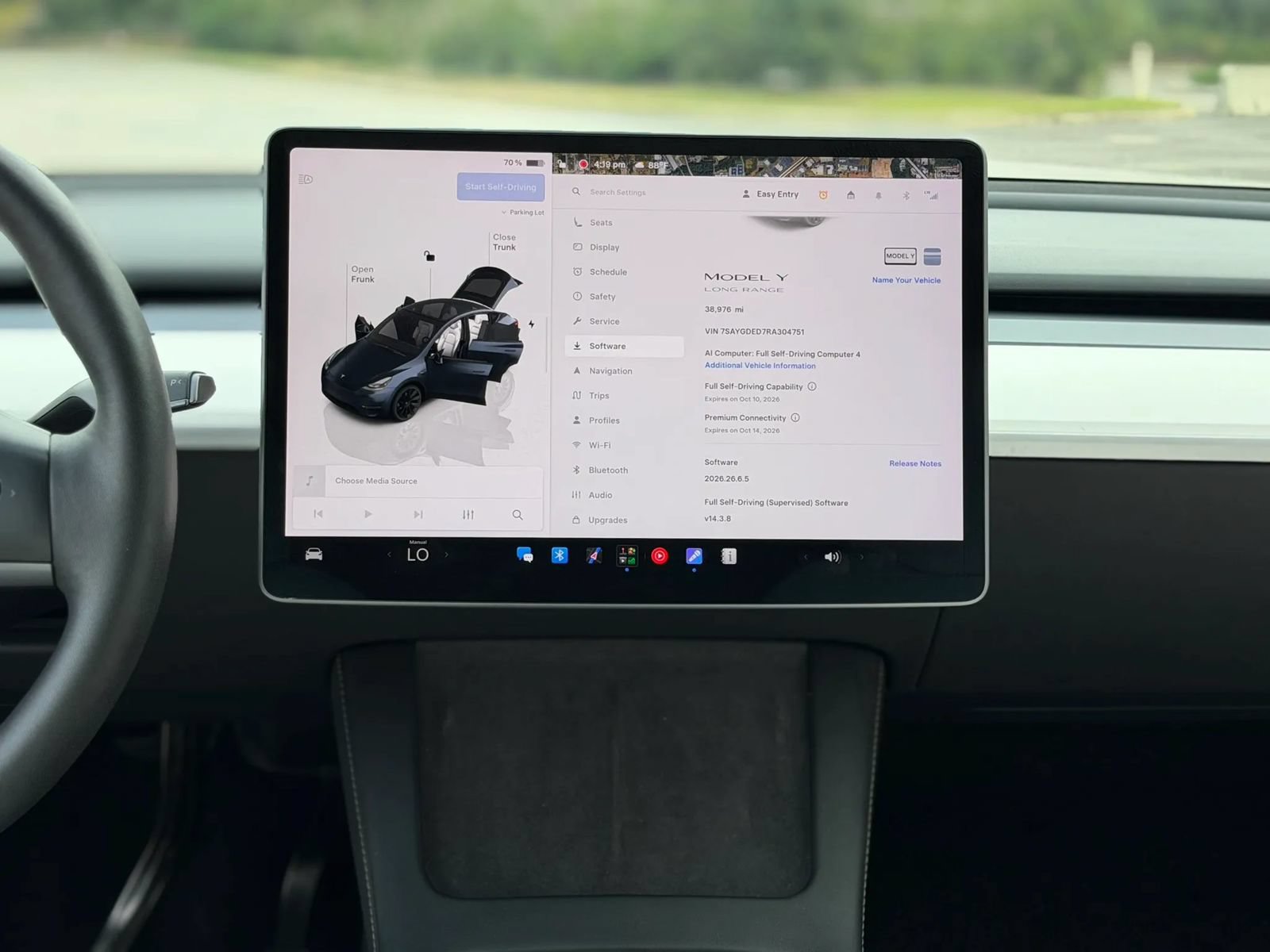 Used 2024 Tesla Model Y Long Range RWD image 26
