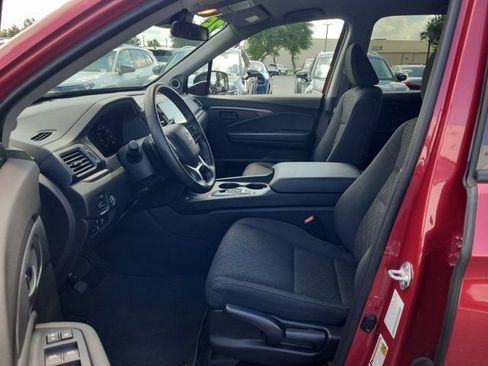 Used 2025 Honda Ridgeline Sport image 14