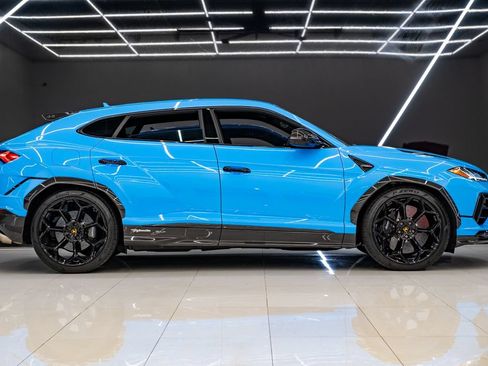 Used 2024 Lamborghini Urus Performante AWD/4WD image 26