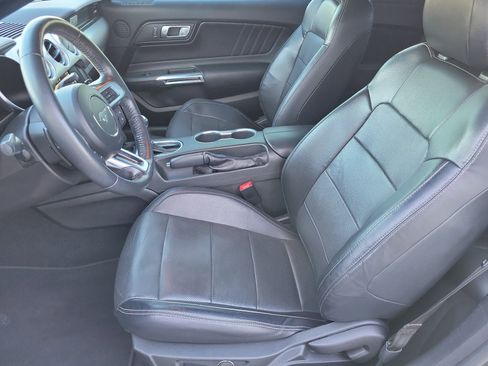 Used 2019 Ford Mustang GT Premium RWD image 9