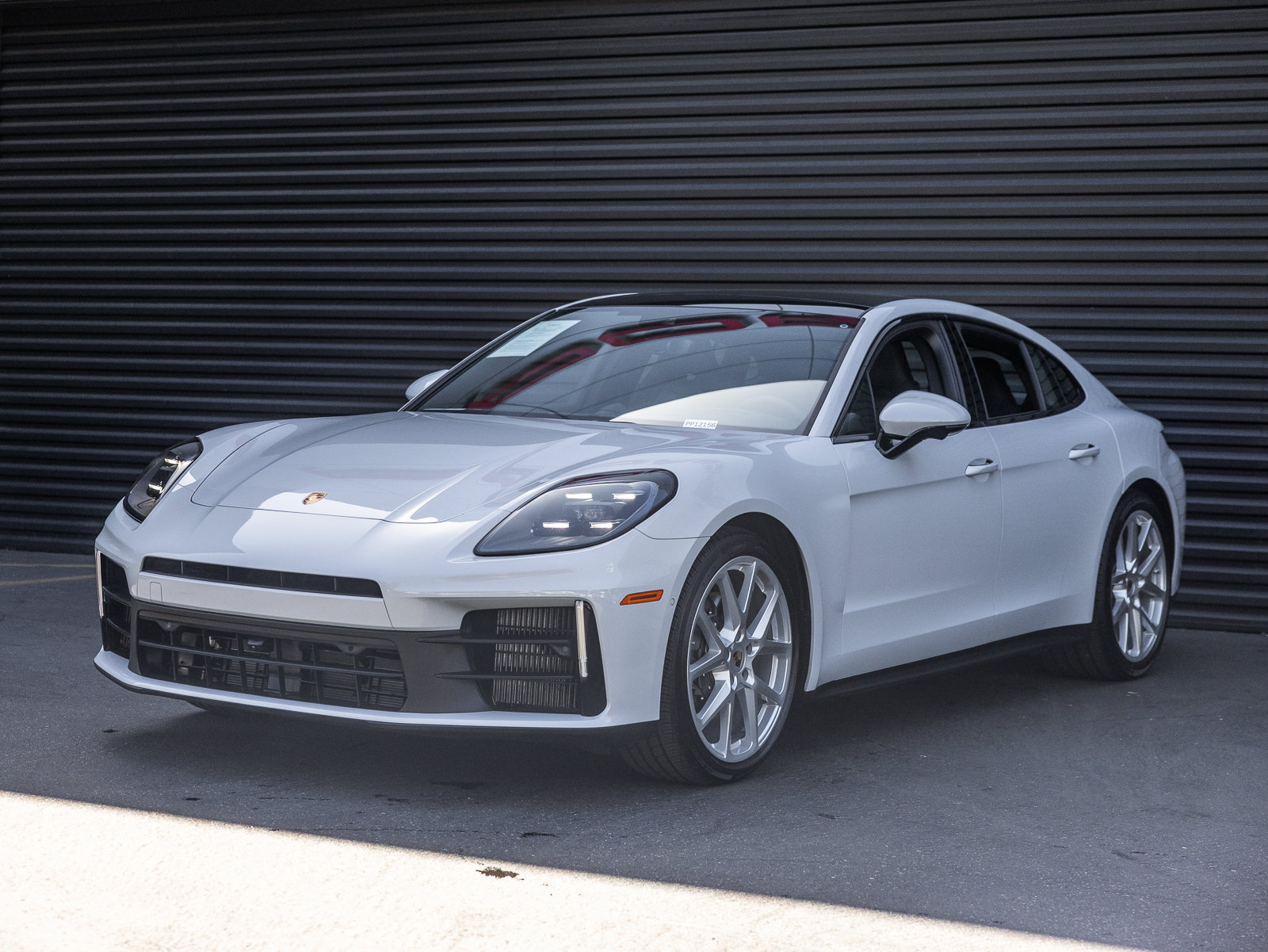 Certified 2025 Porsche Panamera 4 AWD/4WD image 1