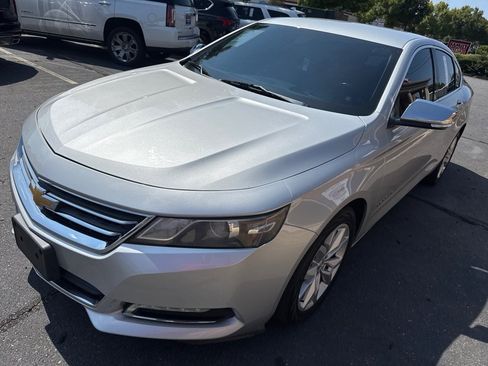 Used 2018 Chevrolet Impala LT FWD image 1