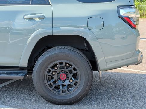 Certified 2022 Toyota 4Runner TRD Off-Road Premium w/ TRD Black Wheel Package (TMS) AWD/4WD image 6