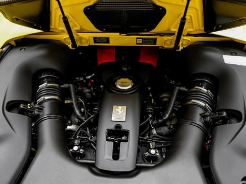Used 2022 Ferrari F8 Tributo RWD image 50
