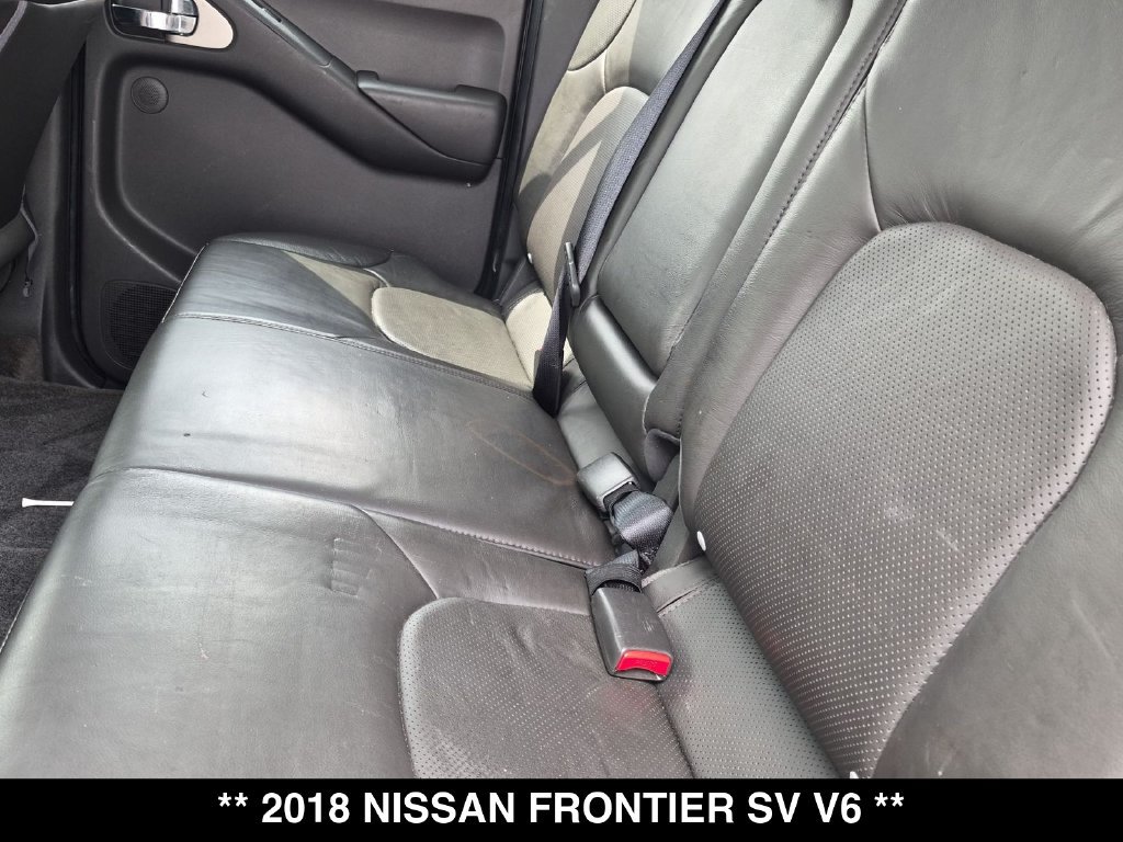 Used 2018 Nissan Frontier PRO-4X AWD/4WD image 3