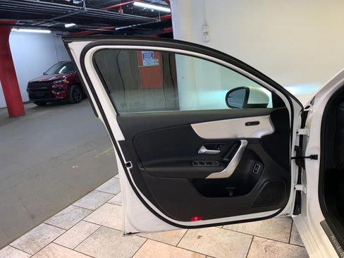 Used 2022 Mercedes-Benz A 220 4MATIC image 13