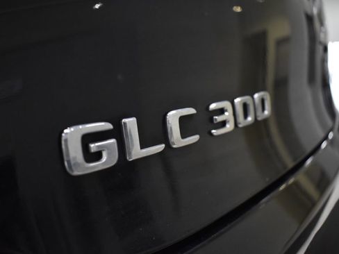 Used 2022 Mercedes-Benz GLC 300 4MATIC Coupe image 16