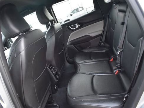Used 2025 Jeep Compass Limited AWD/4WD image 19