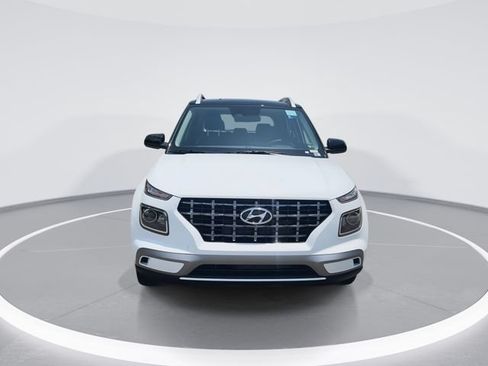 New 2026 Hyundai Venue SEL FWD image 3