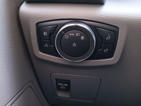 Used 2019 Ford F150 XLT w/ XTR Package image 19