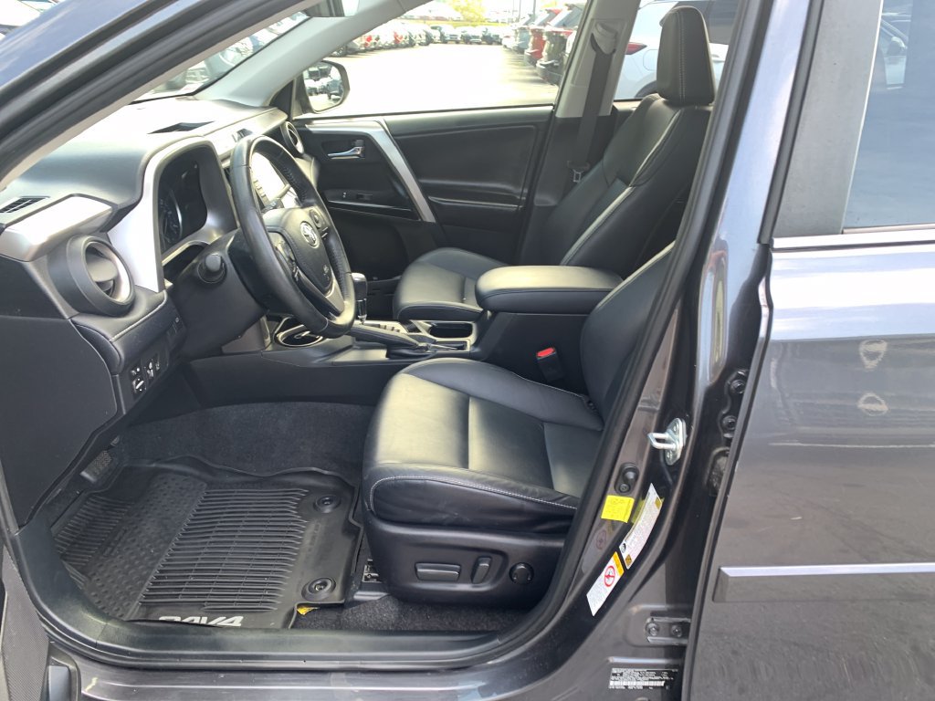 Used 2018 Toyota RAV4 Limited w/ All Weather Liner Package FWD image 17