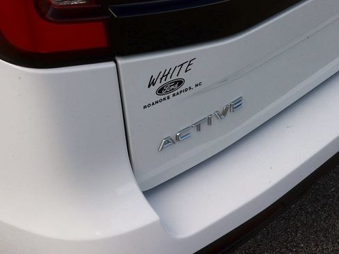Used 2025 Ford Expedition Active RWD image 9