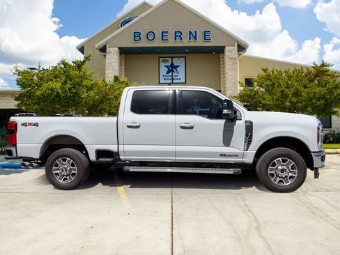 Used 2025 Ford F250 Lariat AWD/4WD image 7