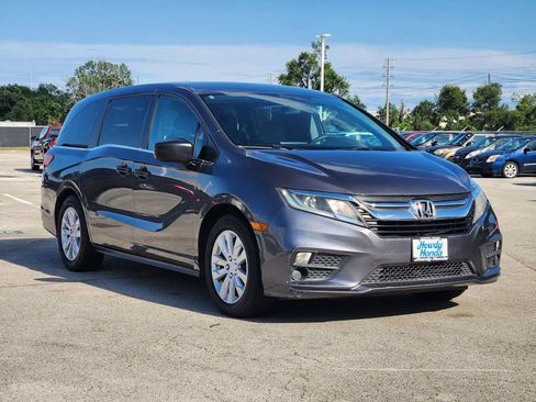Used 2018 Honda Odyssey LX image 3
