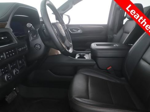 Used 2024 Chevrolet Tahoe High Country AWD/4WD image 17