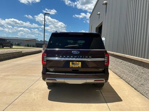 Used 2023 Ford Expedition Max Platinum AWD/4WD image 5