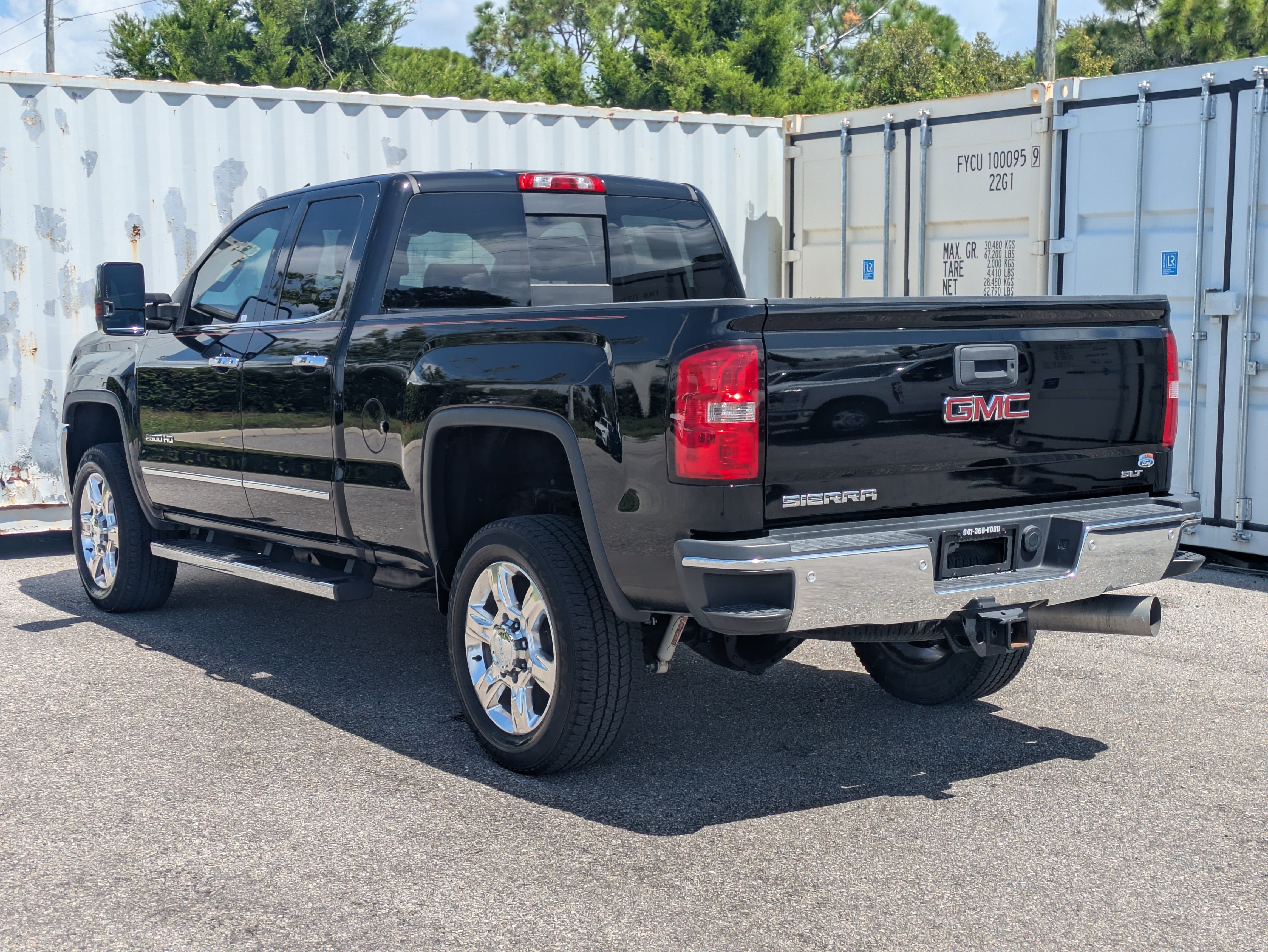 Used 2017 GMC Sierra 2500 SLT w/ Suspension Package, Off-Road AWD/4WD image 7