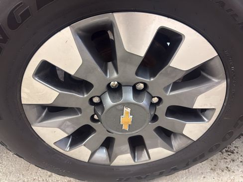 Used 2017 Chevrolet Silverado 2500 High Country AWD/4WD image 37