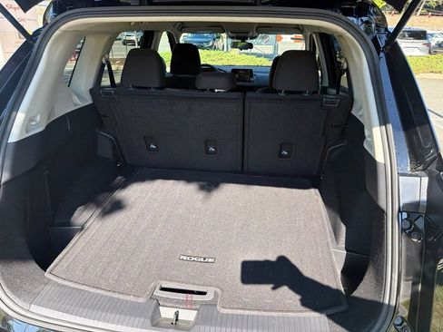 Used 2025 Nissan Rogue S AWD/4WD image 20