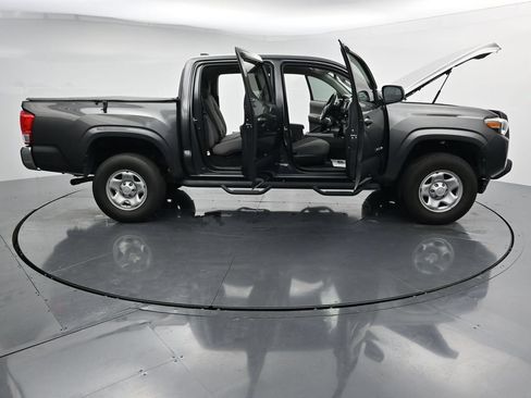 Used 2016 Toyota Tacoma SR5 w/ Towing Package RWD image 41