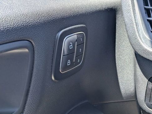 Used 2025 Ford Escape Platinum AWD/4WD image 26