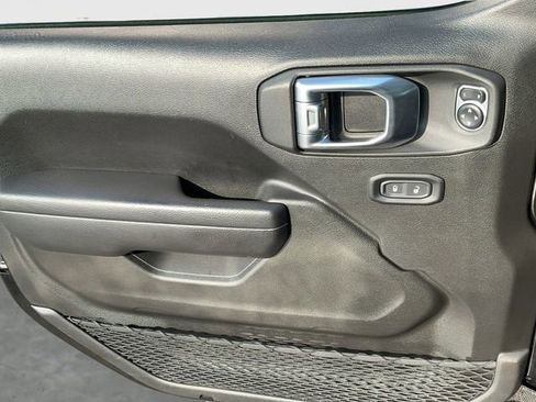 Used 2024 Jeep Wrangler Sport S image 15